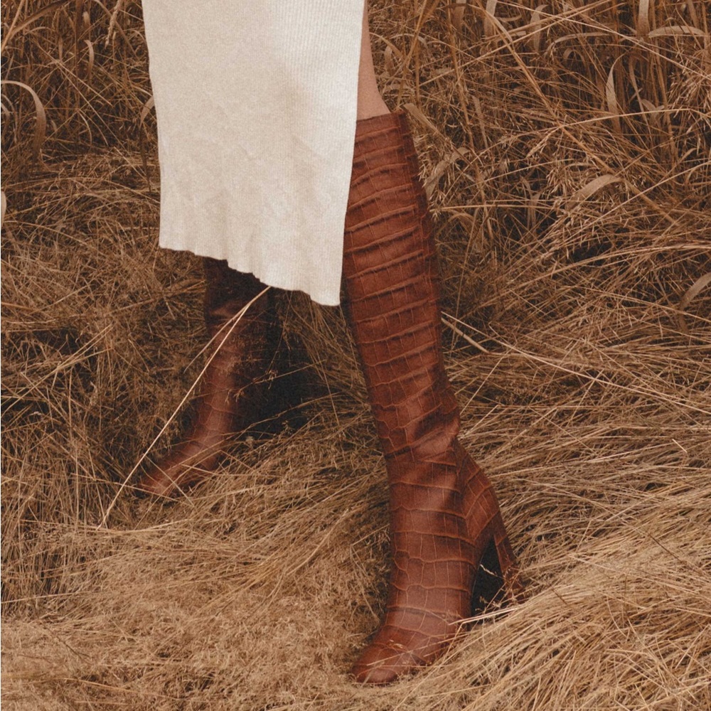 🦋 San Edelman Croc Embossed Heel Boots - Picture 5 of 7